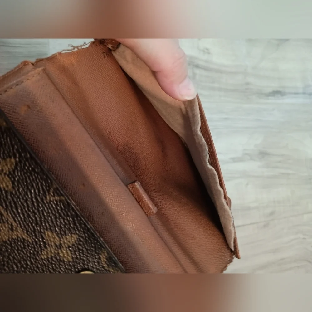 Louis Vuitton Monogram Tri Fold Wallet